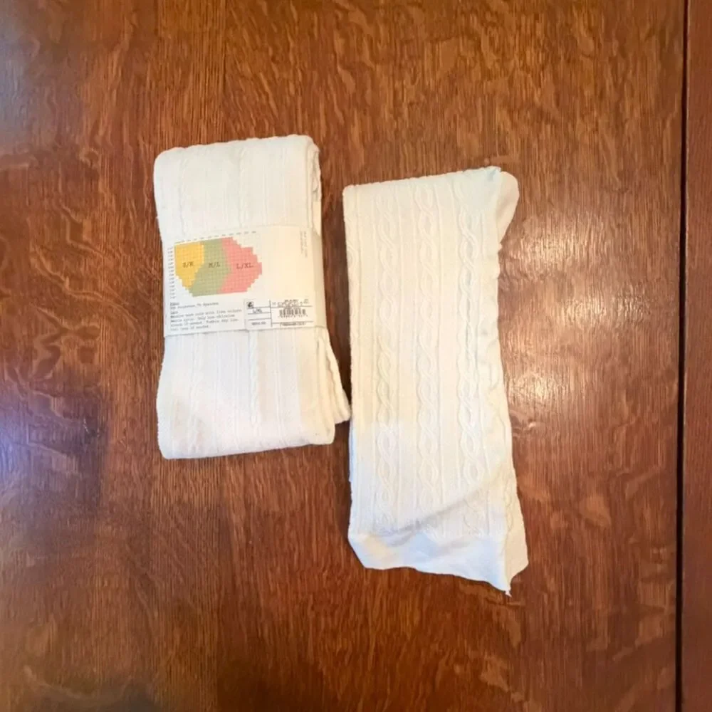 New Day Ivory Cable Knit Fleece-Lined Tights L/XL NWT and without tags
